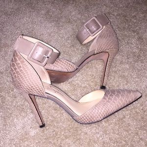 Jessica Simpson Taupe Heels